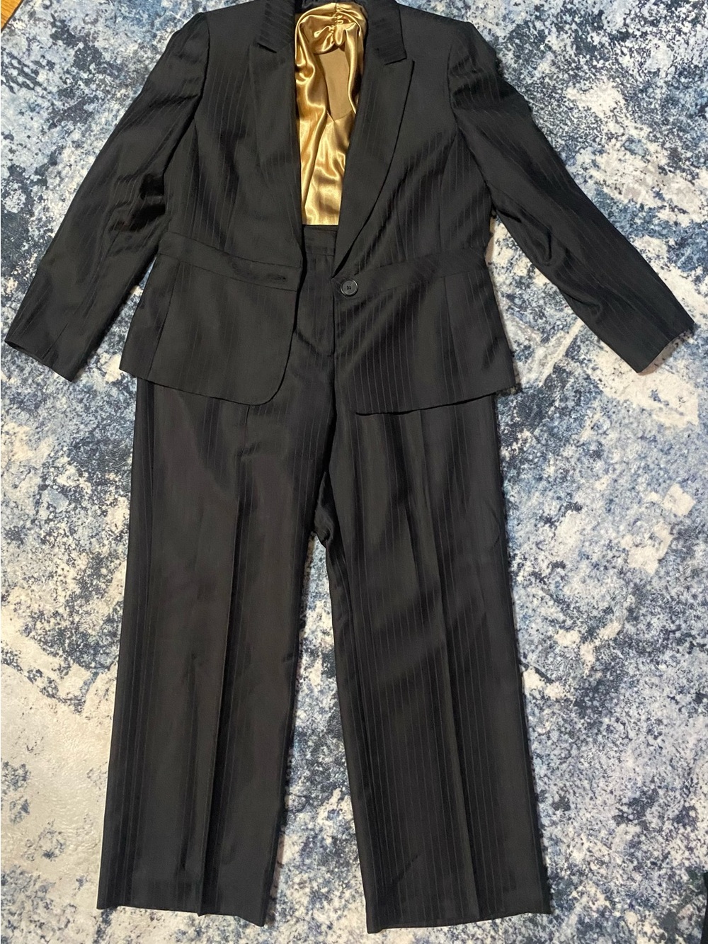 Kasper Women’s 1X Petite Pinstripe Pant Suit Black Gold Satin Blouse Office
